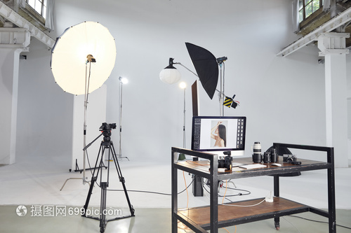 光影的幕后推手 探秘?cái)z影棚內(nèi)的機(jī)械設(shè)備